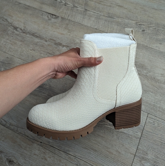 MIA Dinorah Bootie- 11 - Picture 2 of 13